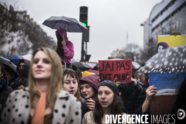 Journee internationale des droits des femmes, marche a paris.