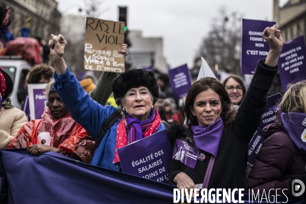 Journee internationale des droits des femmes, marche a paris.