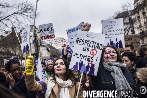 Journee internationale des droits des femmes, marche a paris.