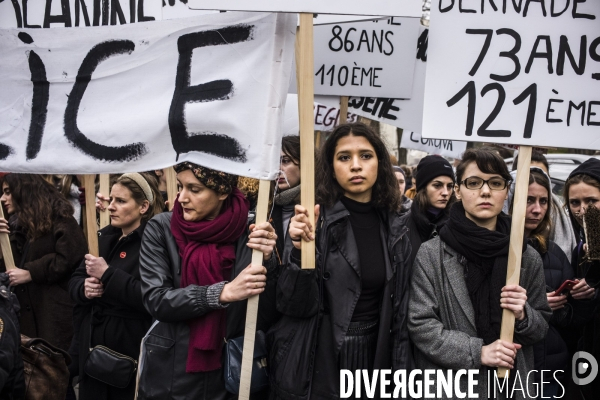 Journee internationale des droits des femmes, marche a paris.