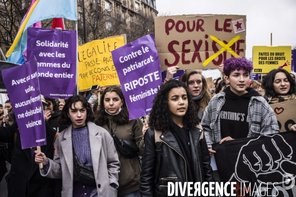 Journee internationale des droits des femmes, marche a paris.