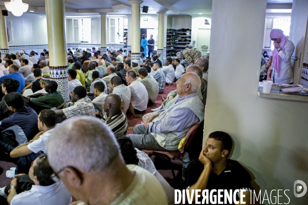 ISLAM - MOSQUÉE - Femmes Enfants