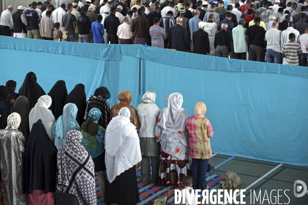 ISLAM - MOSQUÉE - Femmes Enfants