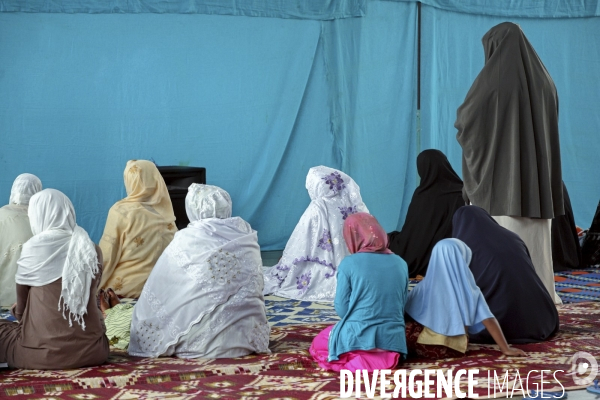 ISLAM - MOSQUÉE - Femmes Enfants