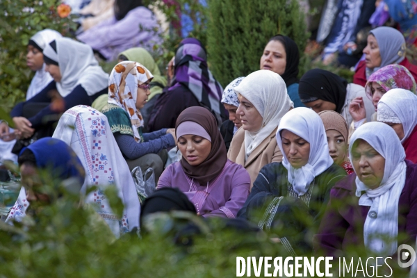 ISLAM - MOSQUÉE - Femmes Enfants