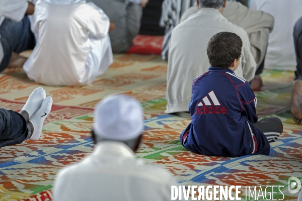 ISLAM - MOSQUÉE - Femmes Enfants