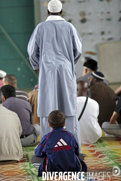 ISLAM - MOSQUÉE - Femmes Enfants