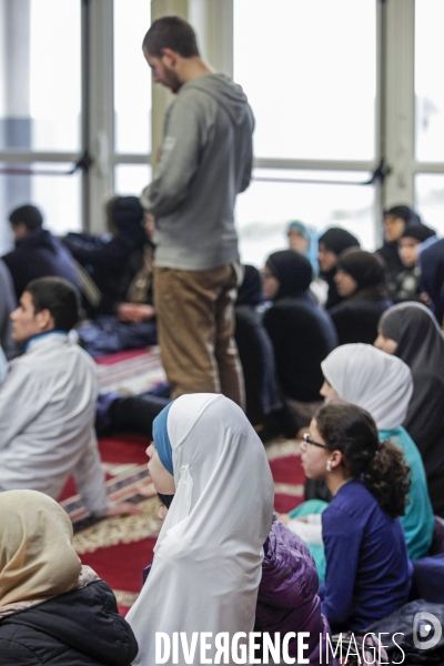 ISLAM - MOSQUÉE - Femmes Enfants