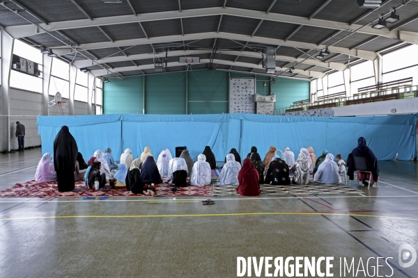 ISLAM - MOSQUÉE - Femmes Enfants