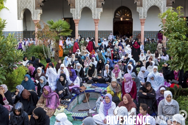 ISLAM - MOSQUÉE - Femmes Enfants