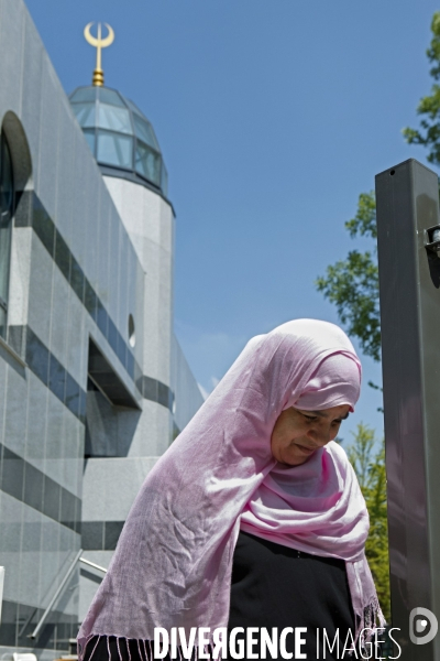 ISLAM - MOSQUÉE - Femmes Enfants