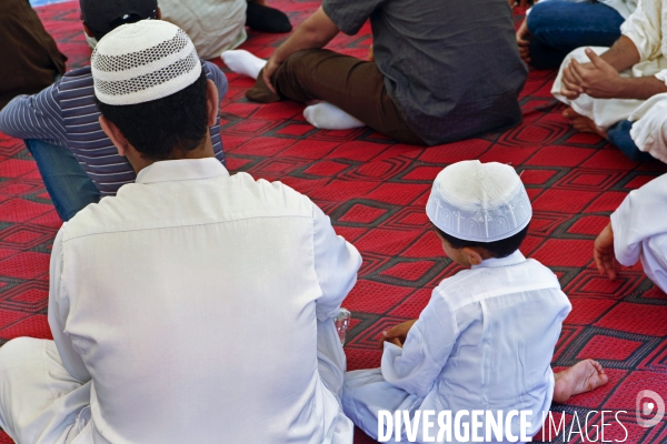 ISLAM - MOSQUÉE - Femmes Enfants