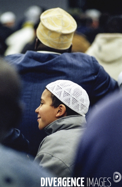 ISLAM - MOSQUÉE - Femmes Enfants