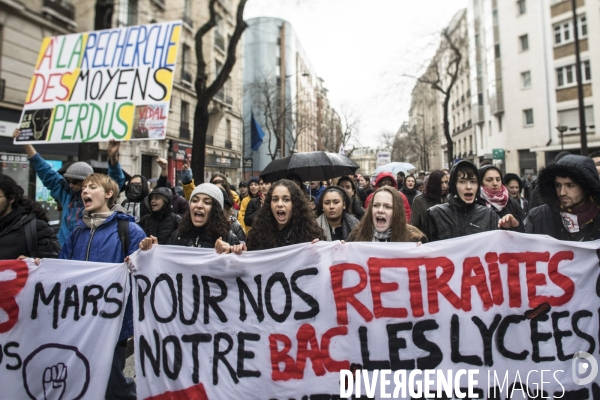 Manifestation  l université et la recherche s arrêtent 