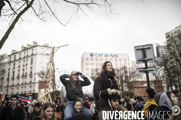 Manifestation  l université et la recherche s arrêtent 