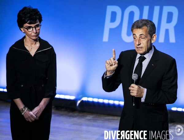 Rachida Dati en meeting salle Gaveau avec Nicolas Sarkozy.