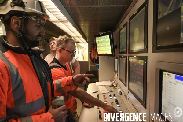 Tunnelier et travaux du Grand Paris Express. Ligne 15.