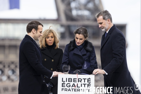 Cérémonie d hommage aux victimes du terrorisme au Trocadéro.