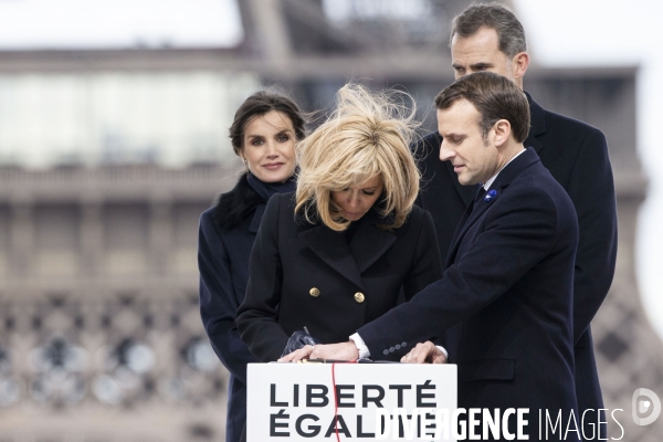 Cérémonie d hommage aux victimes du terrorisme au Trocadéro.