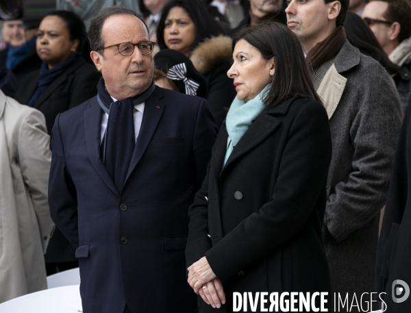 Cérémonie d hommage aux victimes du terrorisme au Trocadéro.