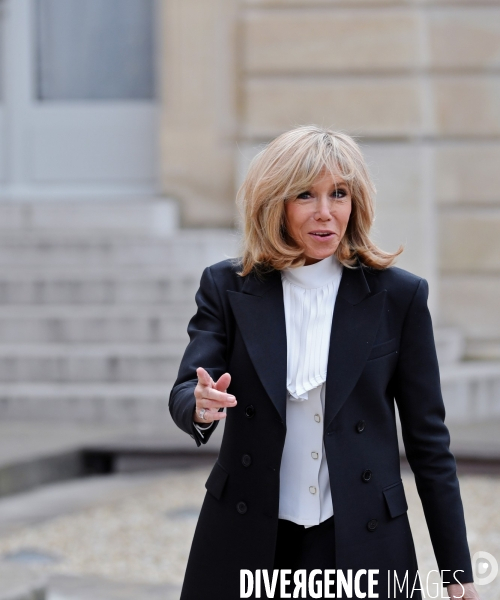 Emmanuel et brigitte Macron à l elysée