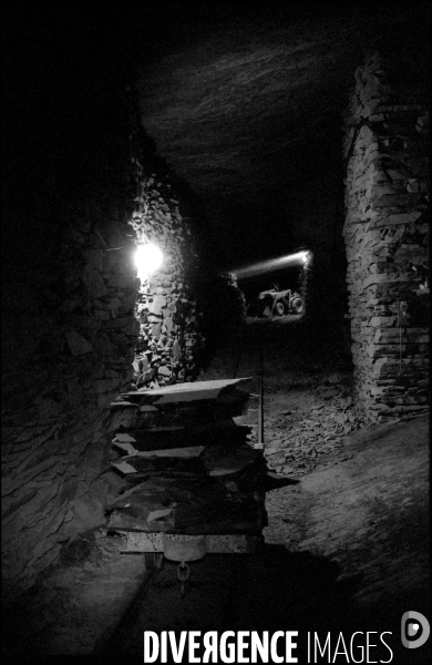 Mines artisanales de la Vallée des Ardoisières à Morzine. Mars 2009.