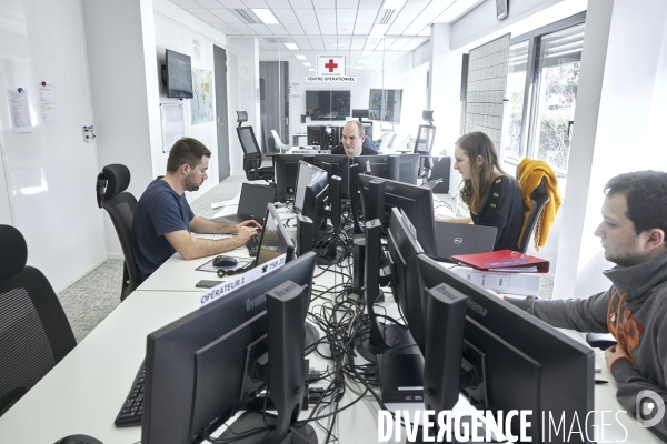 Julien Denormandie au siège national de la Croix Rouge Française