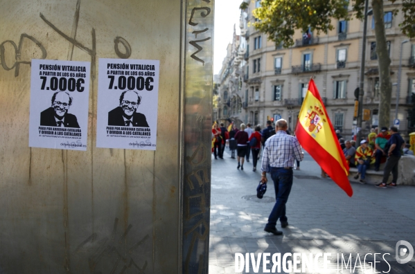 Manifestation au centre de barcelone des anti-ind¢pendantistes favorables à l unit¢ de l ¢tat espagnol.