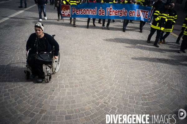 Manif contre le 49.3