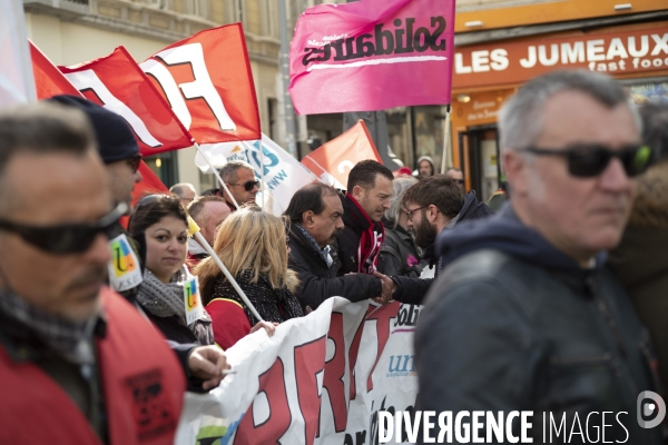 Manif contre le 49.3