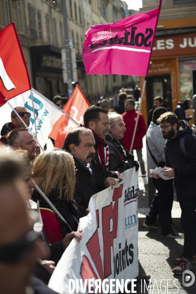 Manif contre le 49.3