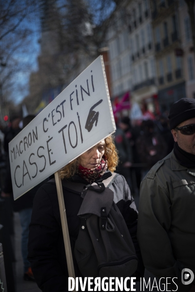 Manif contre le 49.3