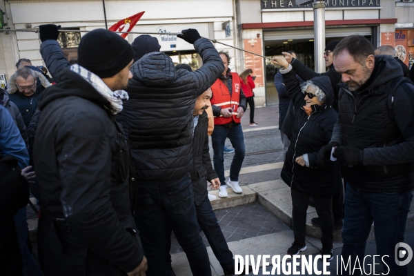 Manif contre le 49.3