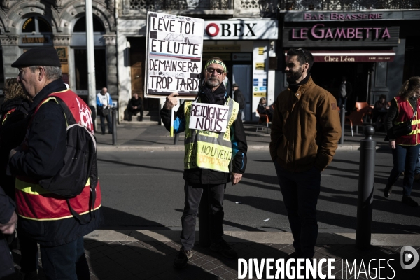 Manif contre le 49.3