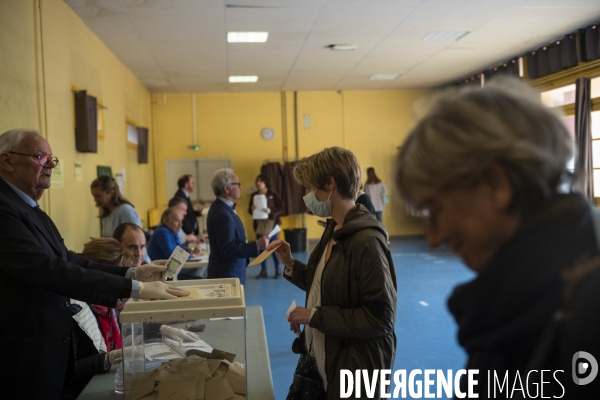 1er tour des elections municipales a Mareille