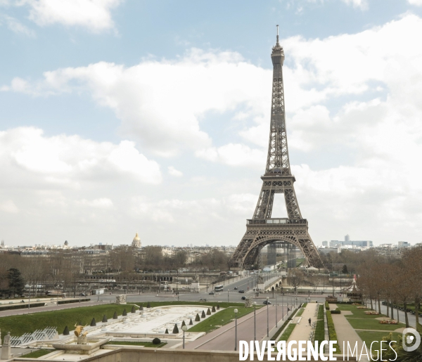 Coronavirus la tour eiffel fermee