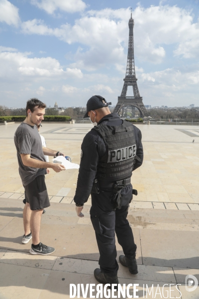 Coronavirus la tour eiffel fermee