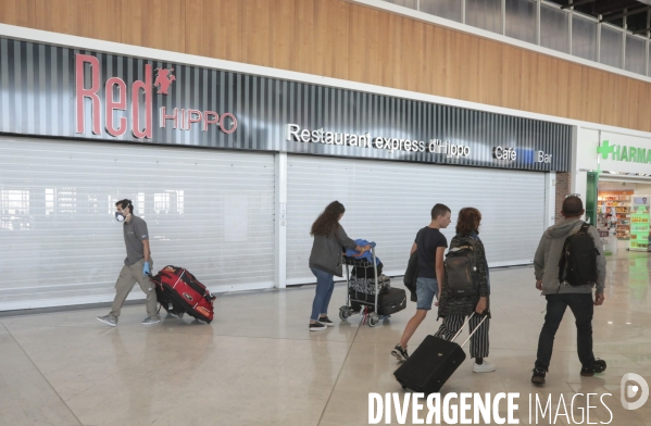 Coronavirus aeroport de paris ferme le terminal 2 a roissy