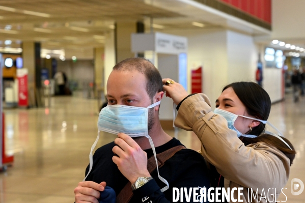 Aéroport d Orly. Troisième jour de confinement.