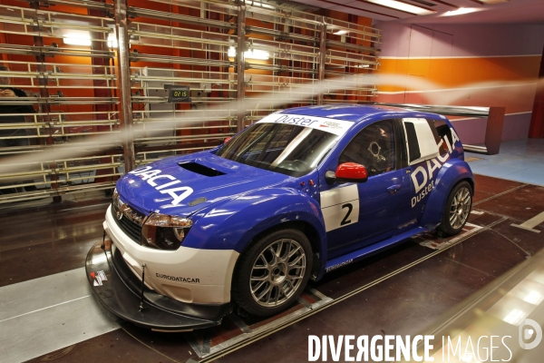 Duster DACIA en préparation pour la course de Pike s Peak, au USA.