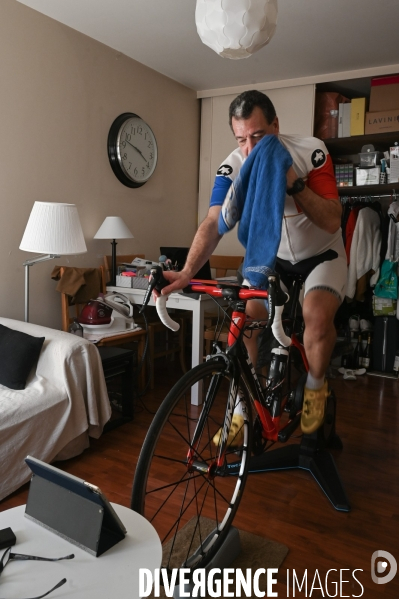 Marco dans la montée du Ventoux. Confinement 8ème jour.