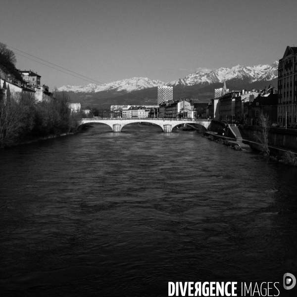 Première semaine de confinement à Grenoble