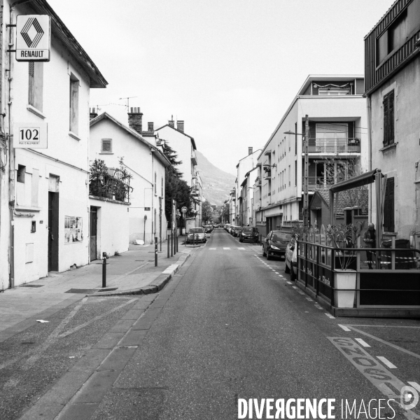 Première semaine de confinement à Grenoble