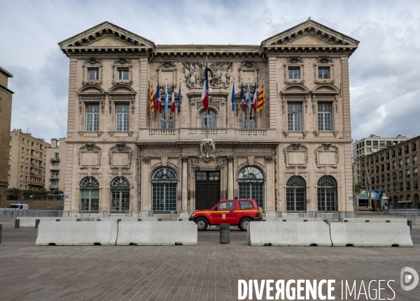 La mairie de Marseille sous confinement