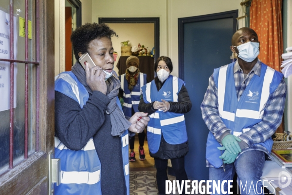 Coronavirus, distribution alimentaire du SECOURS POPULAIRE