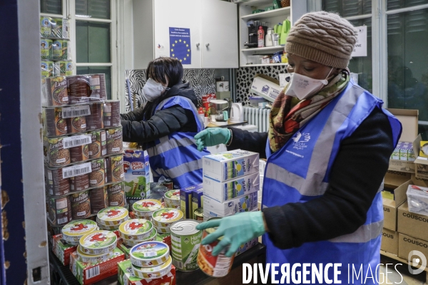 Coronavirus, distribution alimentaire du SECOURS POPULAIRE