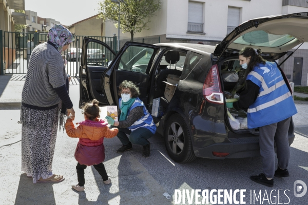 Coronavirus, distribution alimentaire du SECOURS POPULAIRE