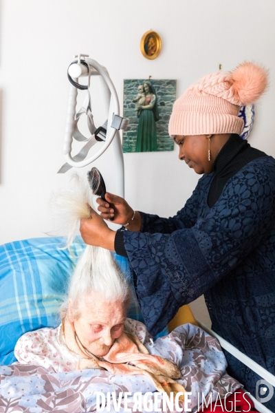 Auxiliaire de vie: une aide de vie précieuse pour les seniors