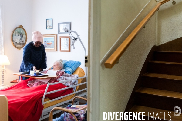 Auxiliaire de vie: une aide de vie précieuse pour les seniors