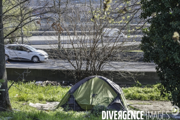 CORONAVIRUS - Tentes de sans-abris à la Porte de Bagnolet